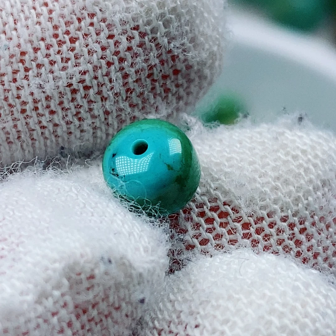 岁***月绿松石未镶嵌珠宝奇石