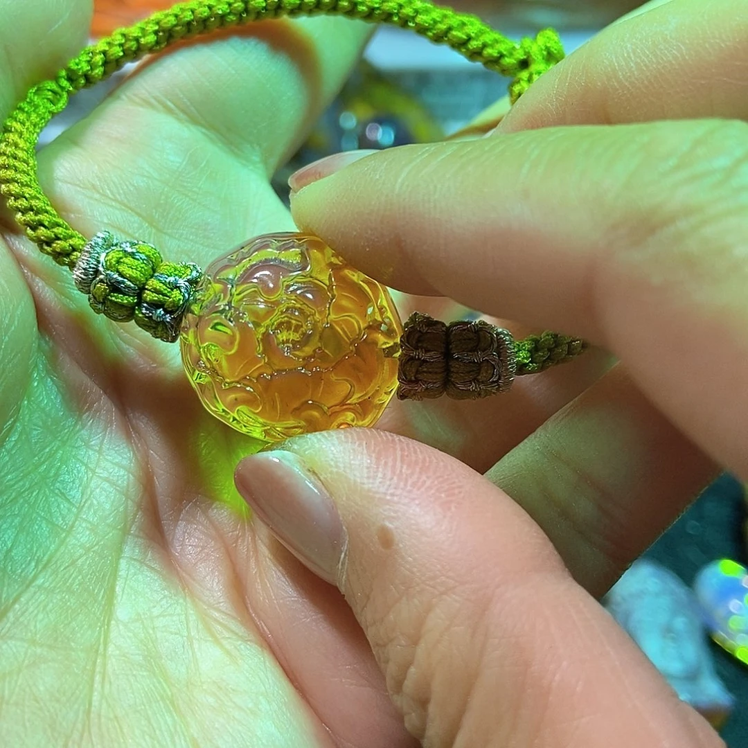 未镶嵌颈饰琥珀缅甸天然琥珀