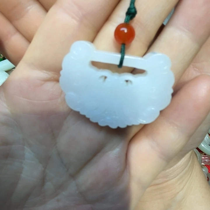 和田玉（糖玉）未镶嵌颈饰