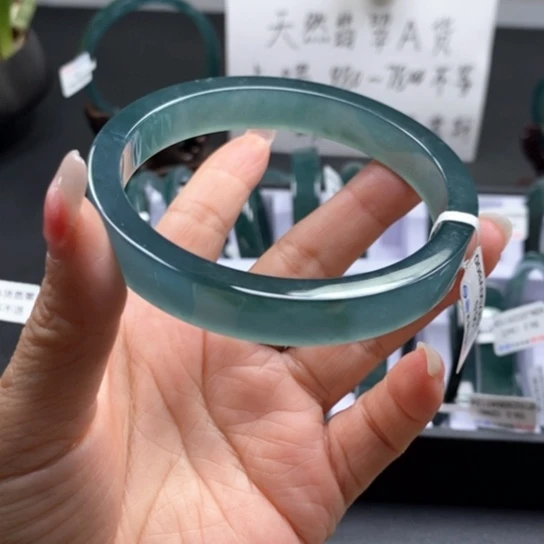 翡翠手镯未镶嵌66尺寸