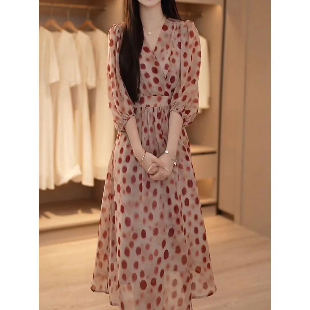 2025夏季慵懒气质高级感法式红色波点V领连衣裙女时尚夏季小众