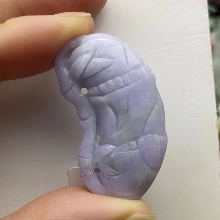 翡翠未镶嵌颈饰翡翠竹节