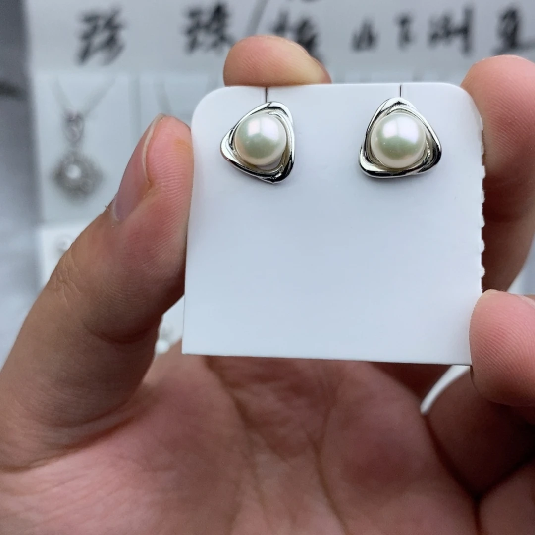 淡水珍珠耳饰未镶嵌