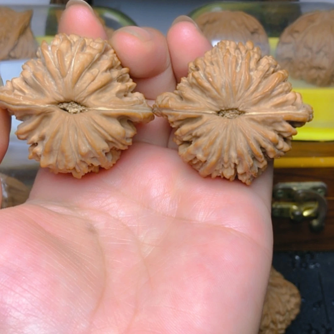【闪购商品】文玩核桃吊坠四座楼