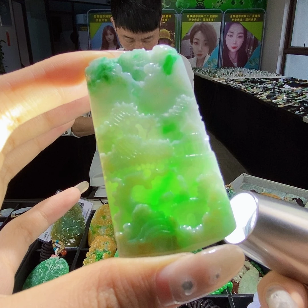 颈饰未镶嵌翡翠翡翠