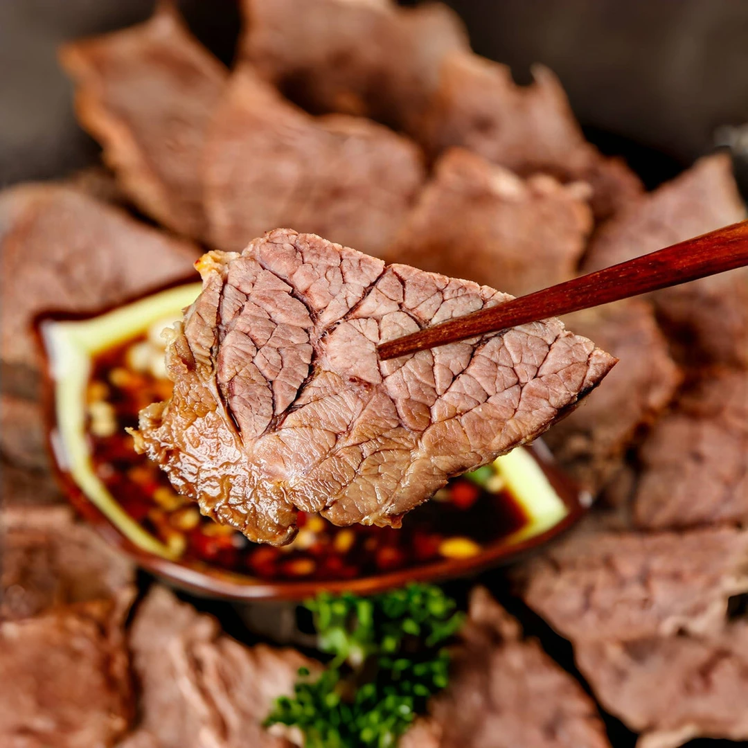 正宗五香小块卤牛肉低脂特产零食开袋即食熟食