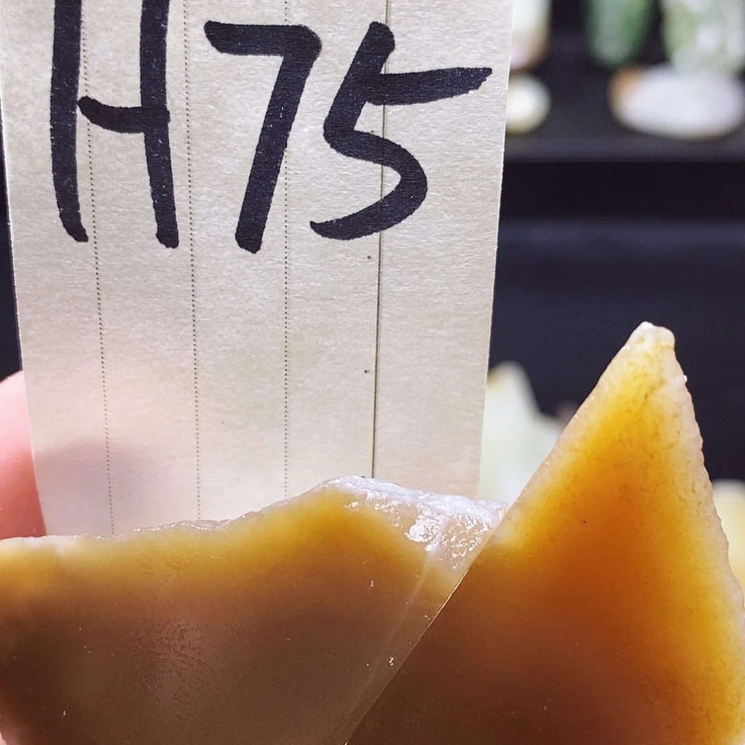 和田玉（糖玉）未镶嵌珠宝半成品z****o