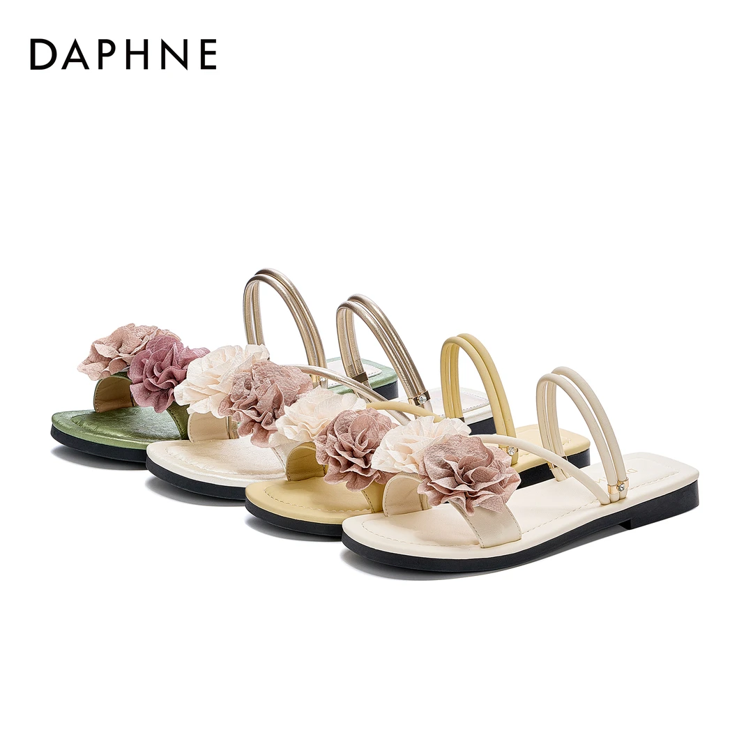 达芙妮新款25夏季凉拖鞋女仙女风配裙子法式两穿花朵装饰一字拖鞋