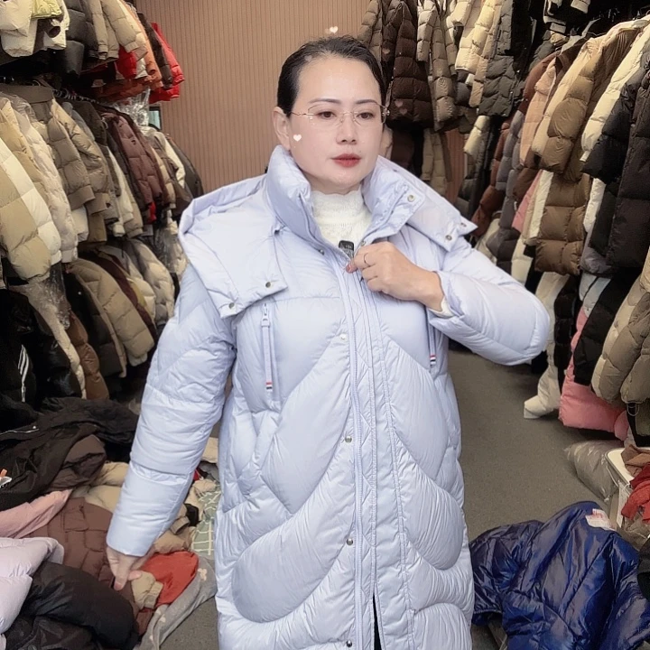 艾雨衣尚羽绒外套