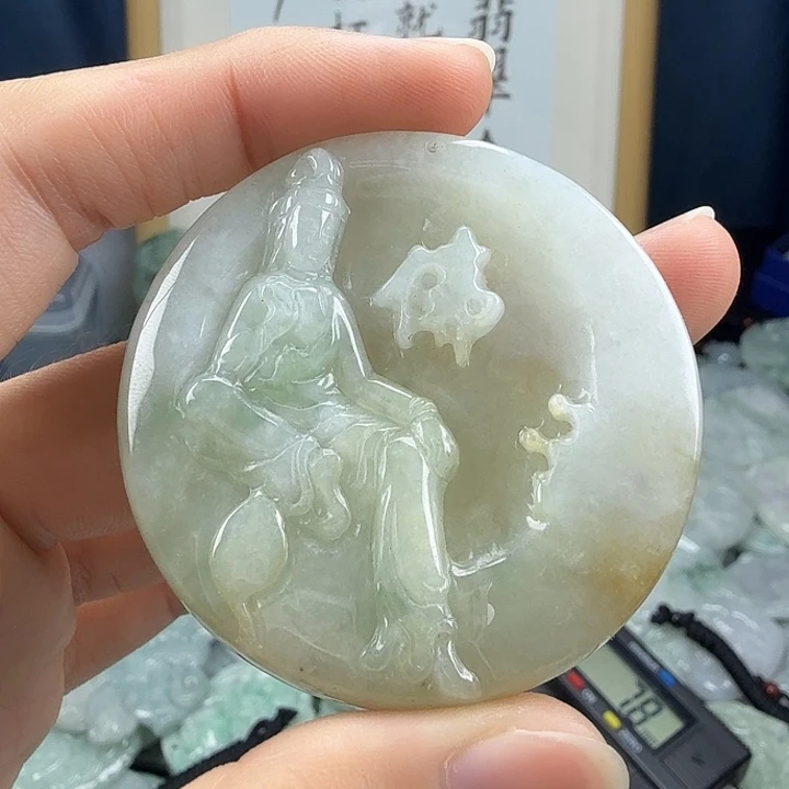 龍***投翡翠未镶嵌颈饰翡翠