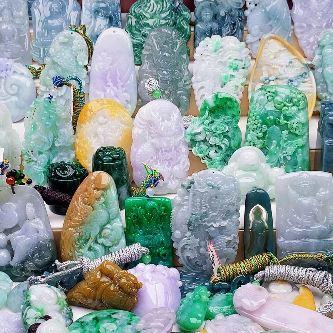 吊坠(不含链)未镶嵌翡翠