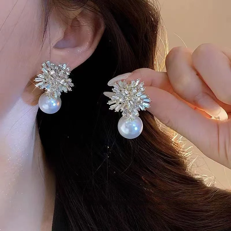 冬日恋歌~精致闪闪雪花耳环小众设计高级感耳钉轻奢复古百搭耳饰