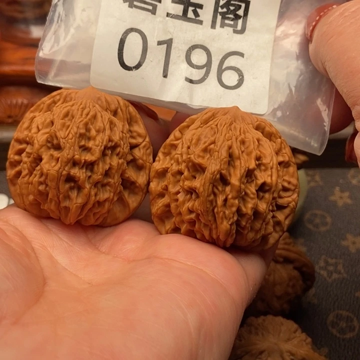 吊坠桃核麦虎全品44