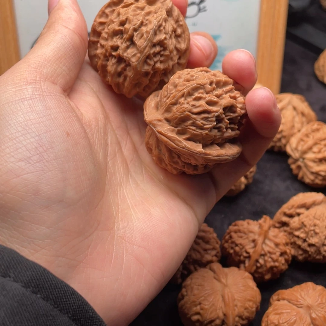 【闪购商品】文玩核桃把件G*W大克重元宝