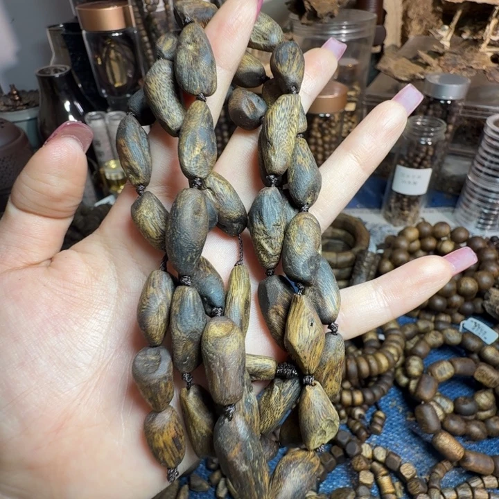 沉香沉香碎屑树丁海南老料多圈沉水浮