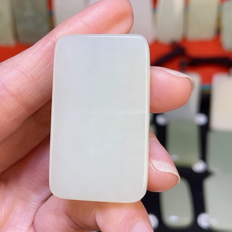 【闪购商品】颈饰未镶嵌和田玉