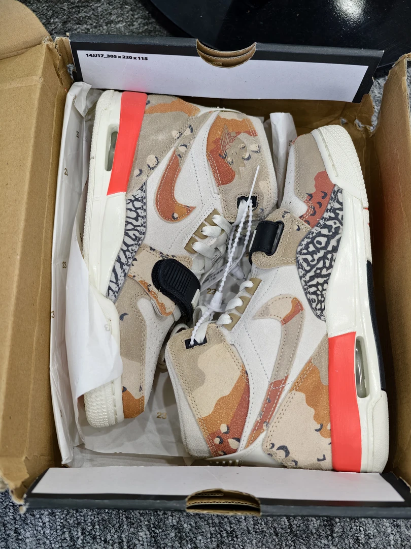 nike 经典配色鞋型 207号   37.5码