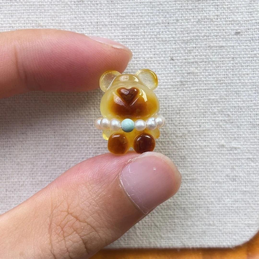 琥珀未镶嵌珠宝奇石围脖小熊