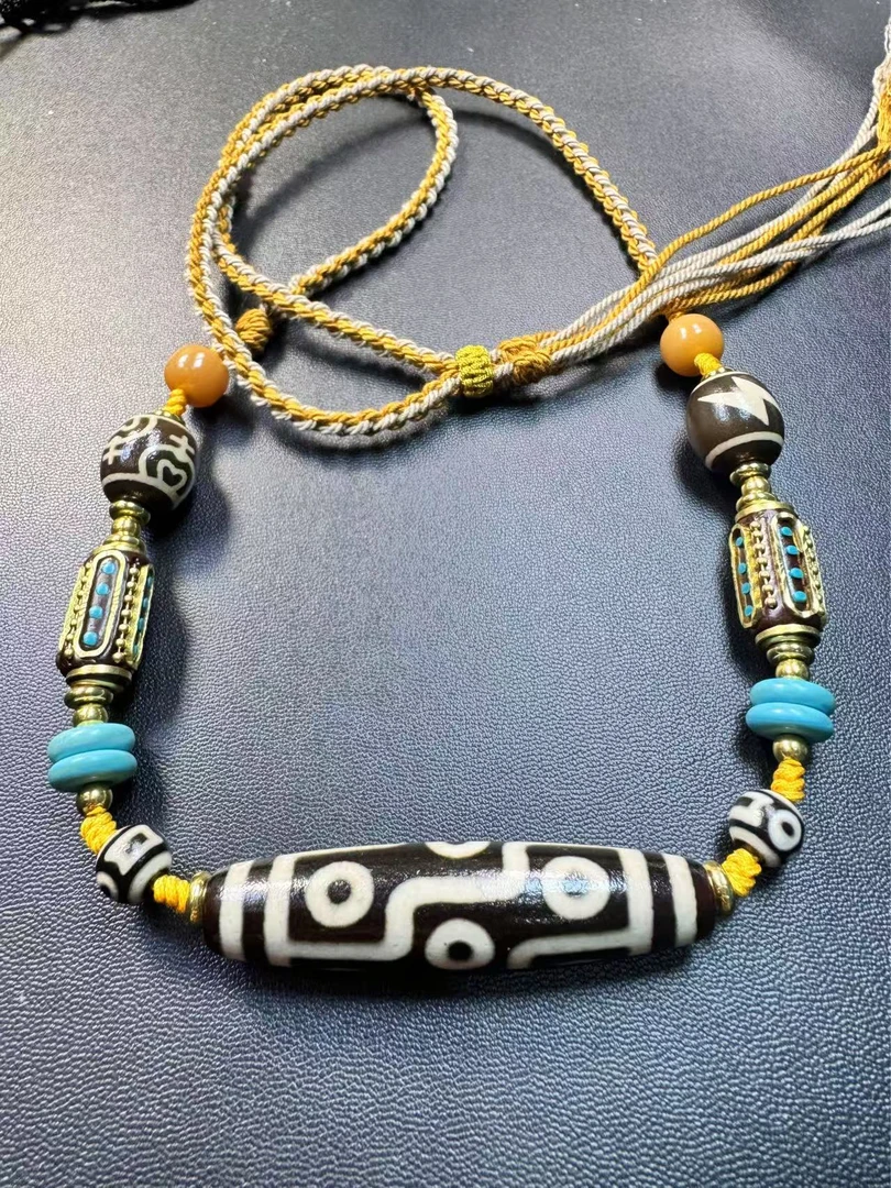 折线九眼天珠玛瑙锁骨链