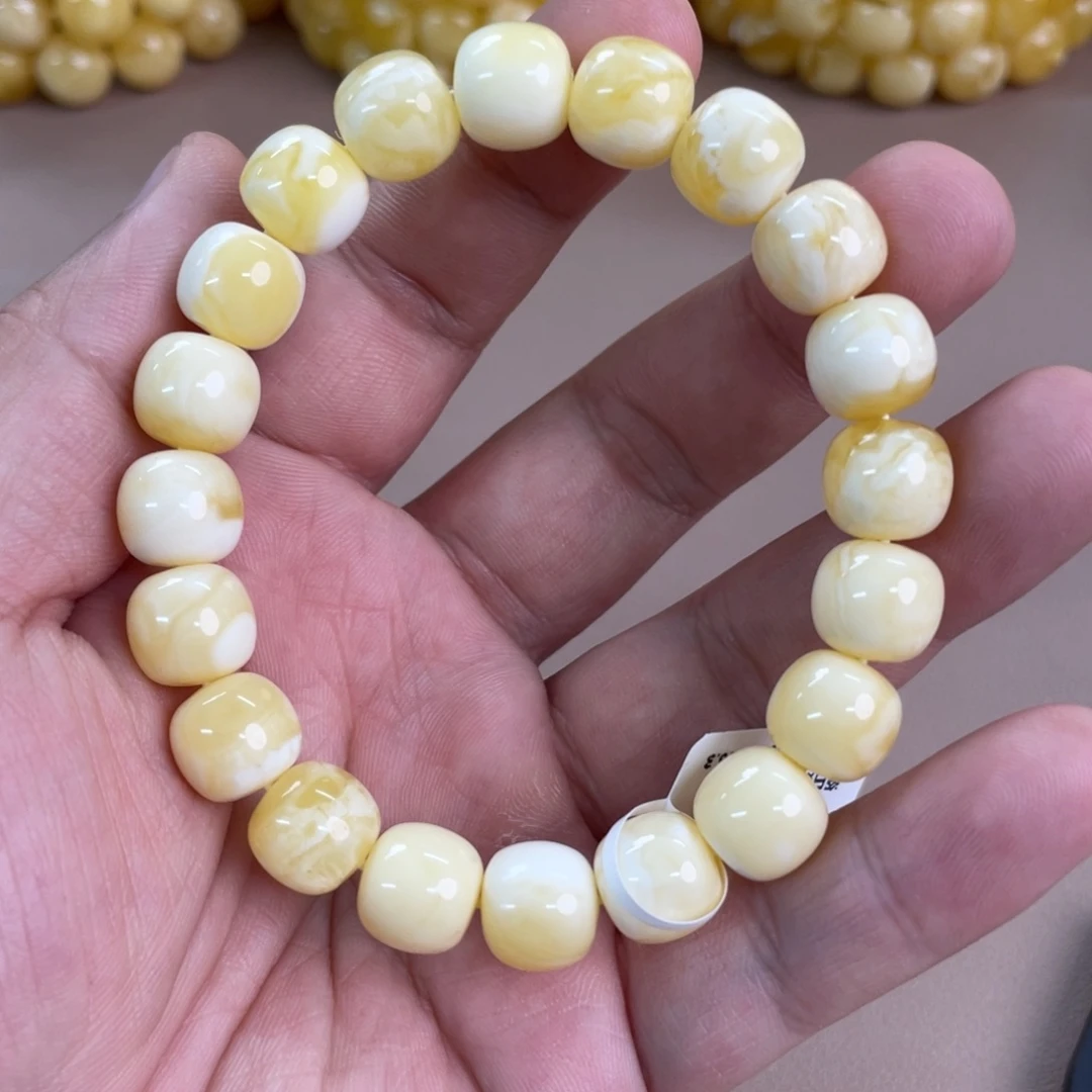 琥珀裸石未镶嵌032000000000