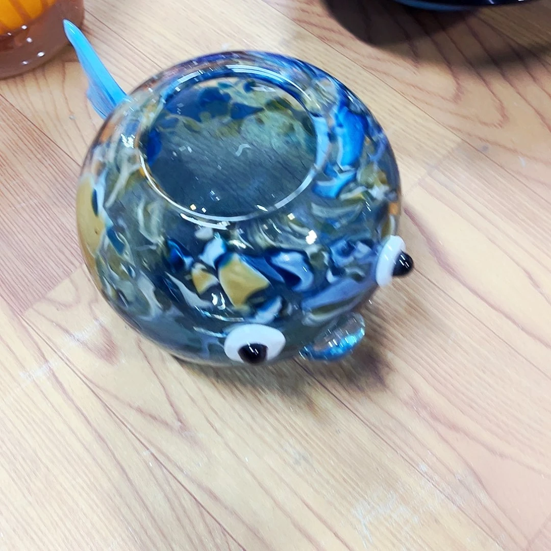 小***骨琉璃胖胖鱼瓶家悦琉璃工艺品不完美