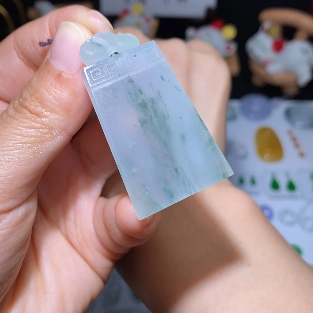 定制翡翠未镶嵌翡翠