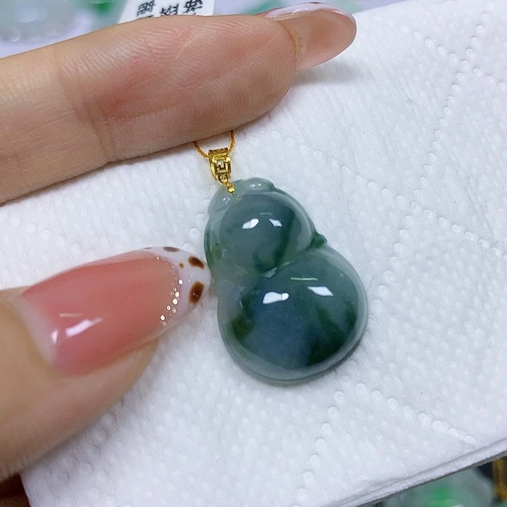 翡翠18K金镶嵌颈饰挂件