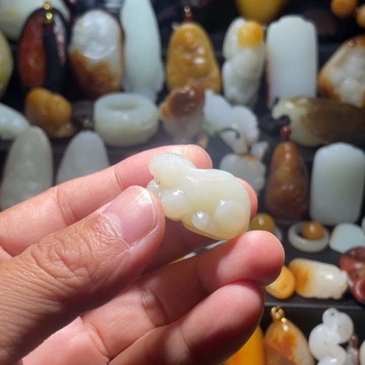 未镶嵌和田玉珠宝奇石