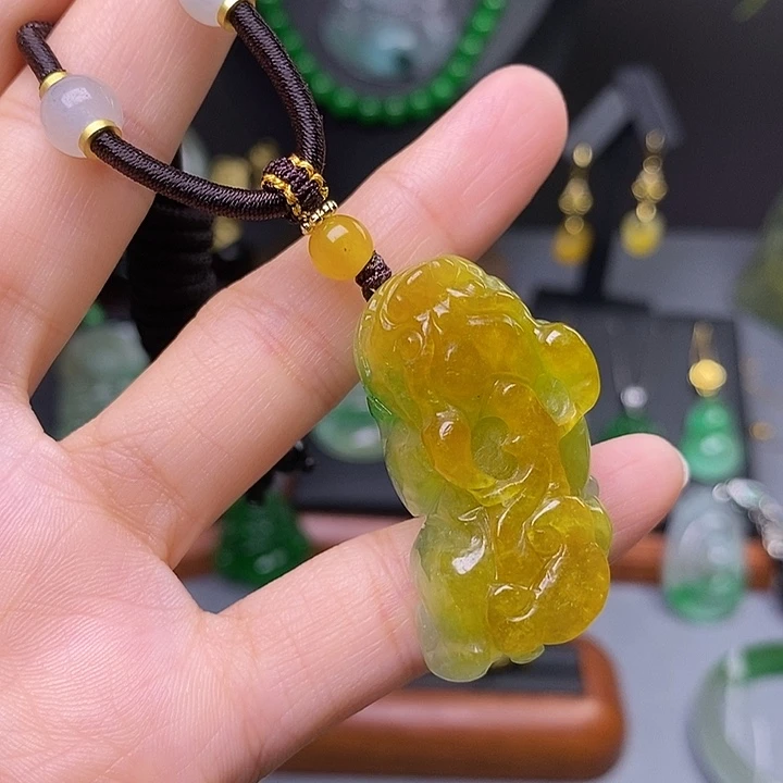 吊坠(赠链)未镶嵌翡翠