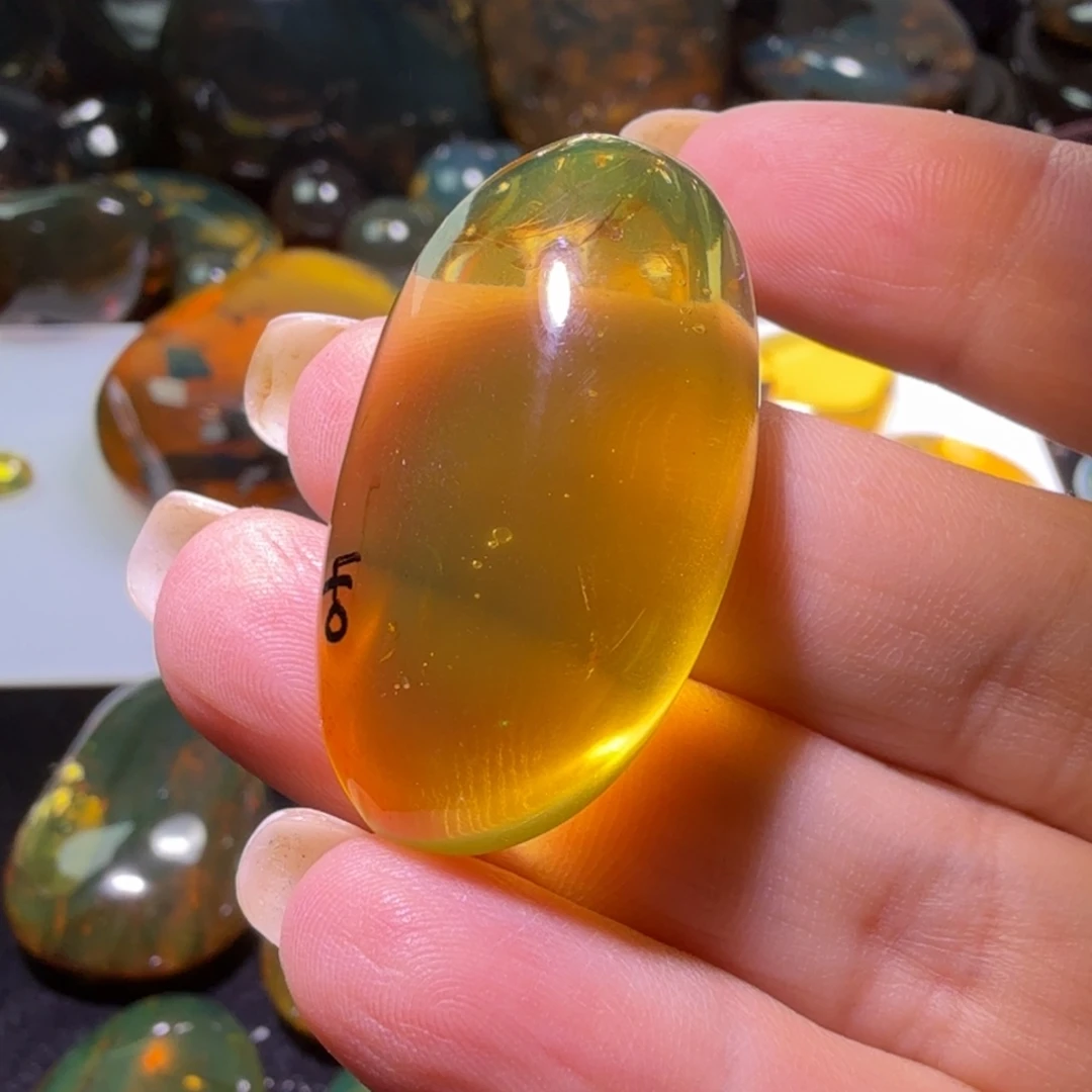 风***景未镶嵌琥珀裸石打孔