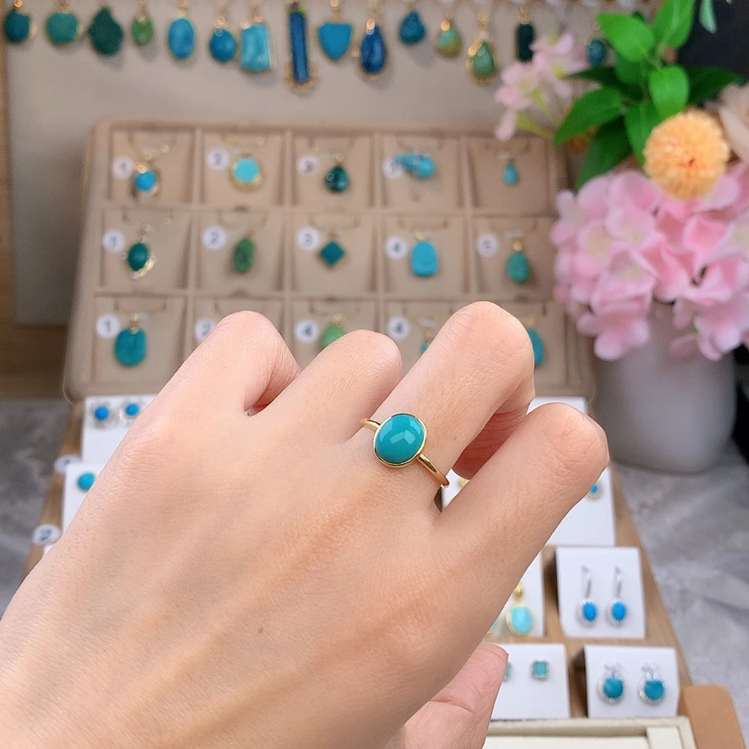 绿松石18K金镶嵌戒指