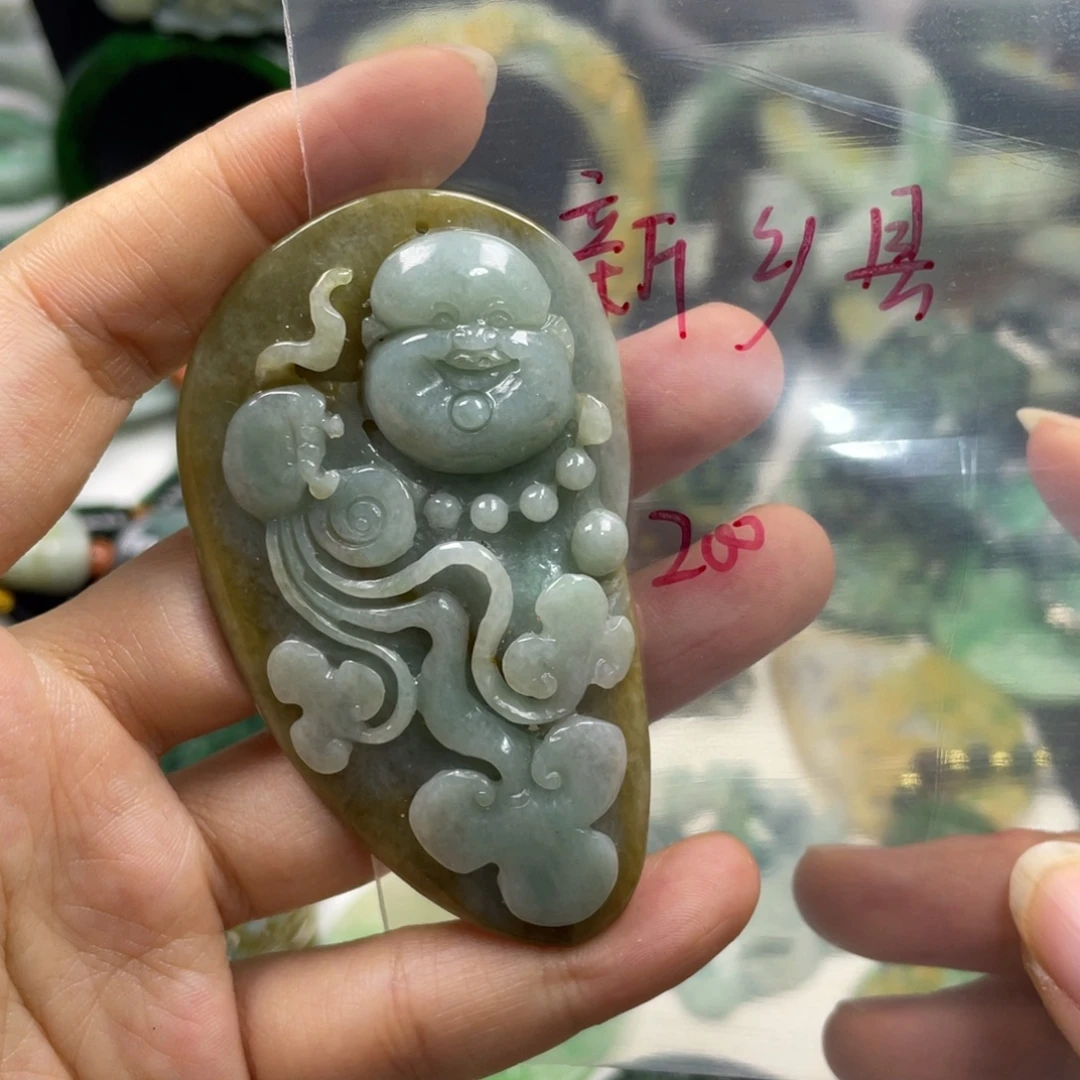 新****颈饰未镶嵌翡翠牌子