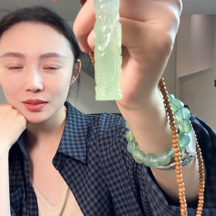 M***o未镶嵌蛇纹石玉颈饰