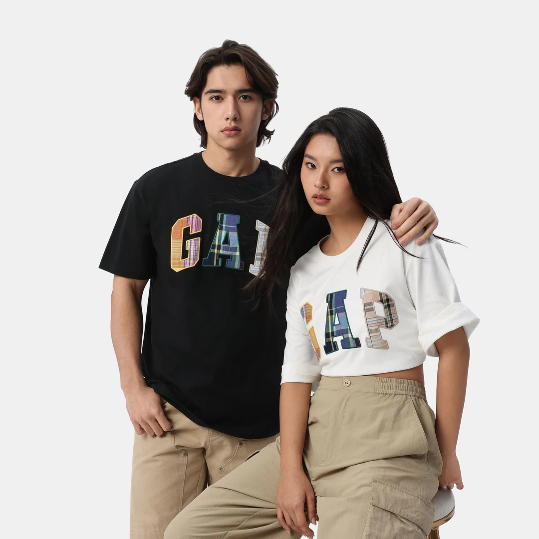 Gap男女装2025夏季新款格纹贴布绣logo百搭t恤宽松多色DR 729330