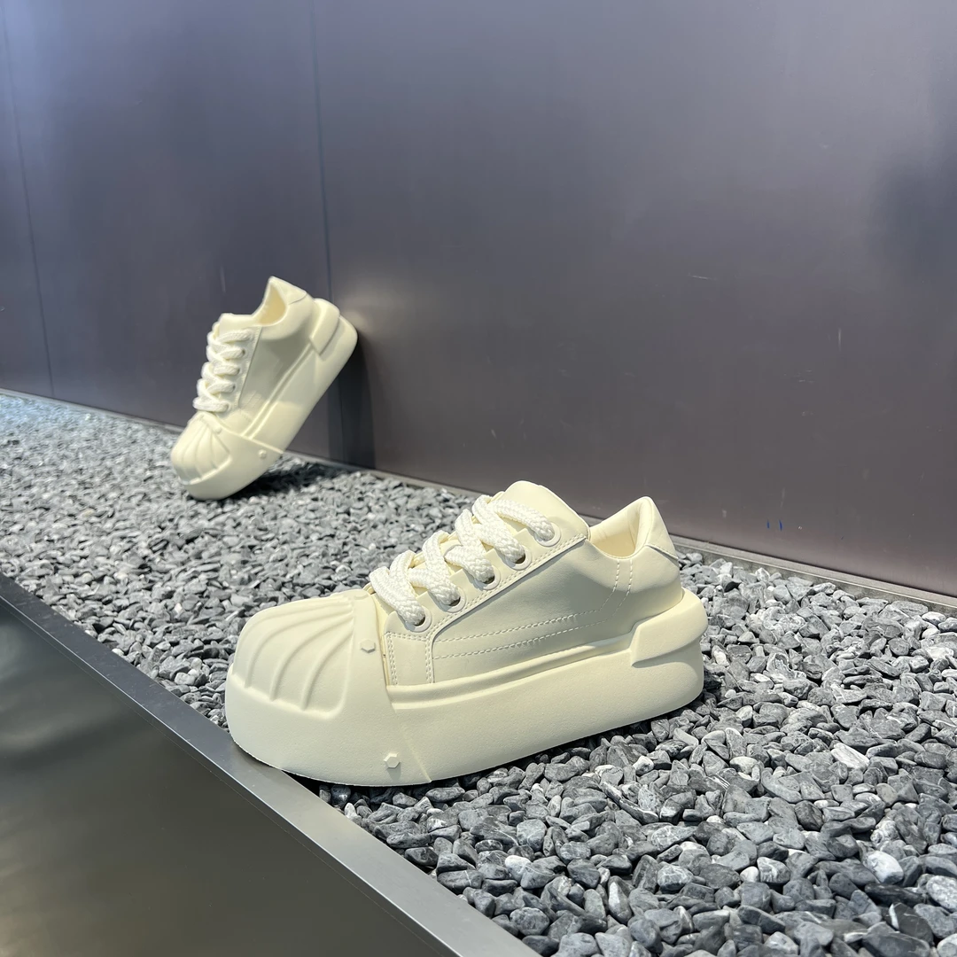 2025广州秋冬新款增高厚底时尚休闲透气贝壳头运动舒适超轻休闲鞋