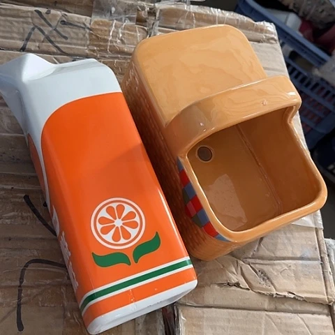 微瑕，不能明火，高20厘米果汁1个花篮一个冰裂纹