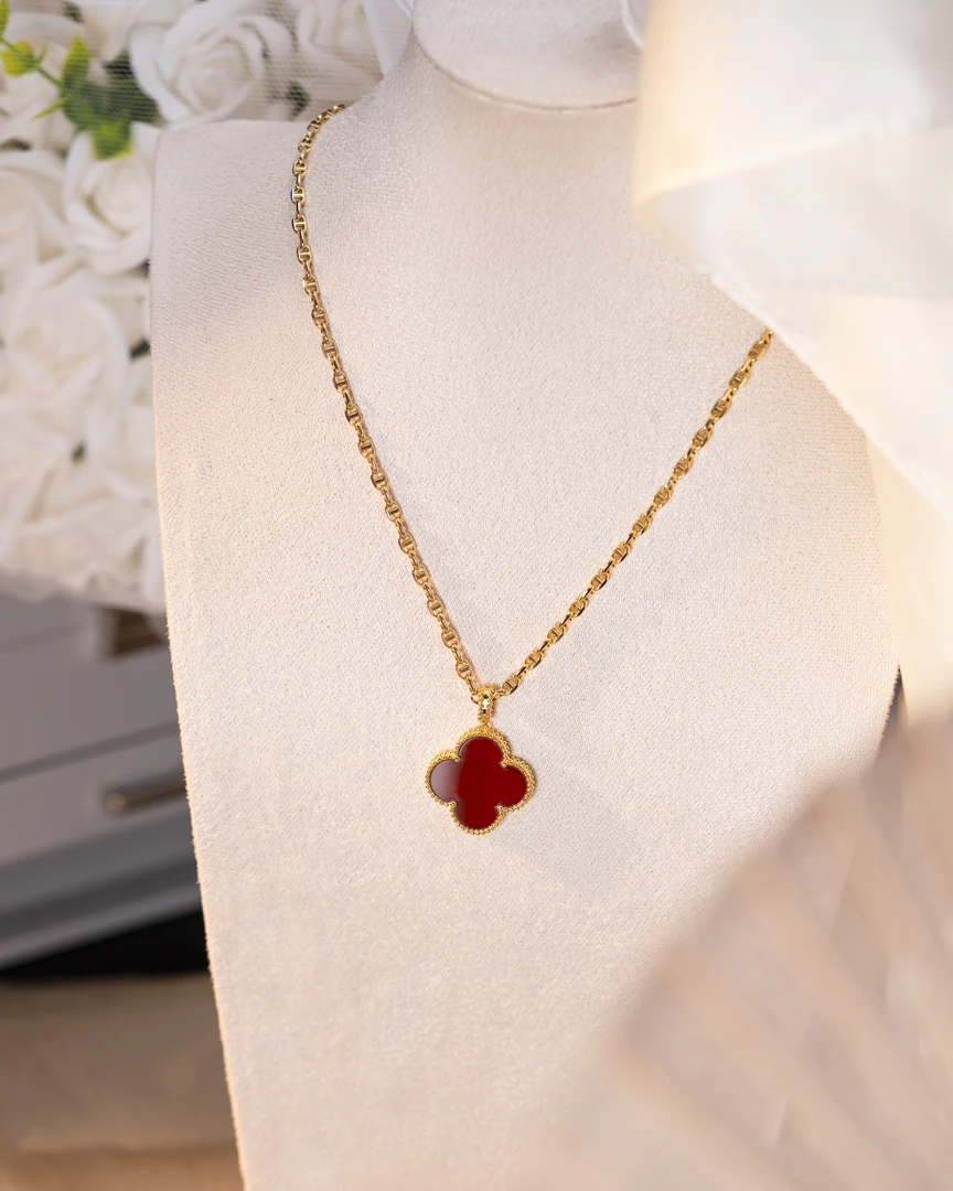 18K金红玛瑙四叶草吊坠25mm(不含链）多样性发一件