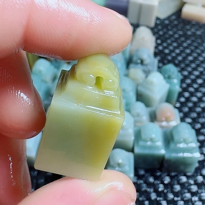 月****青田石真真正正章