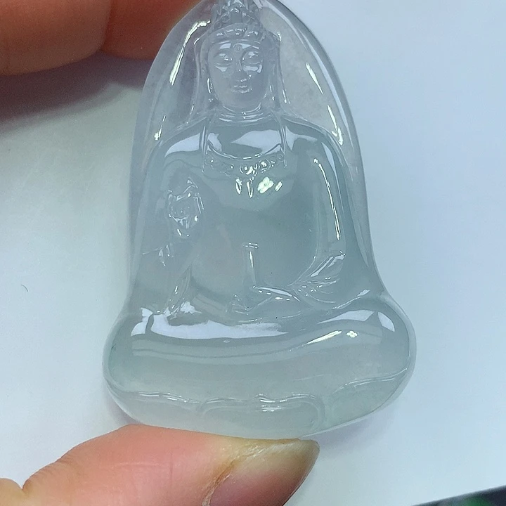 翡翠未镶嵌颈饰观音