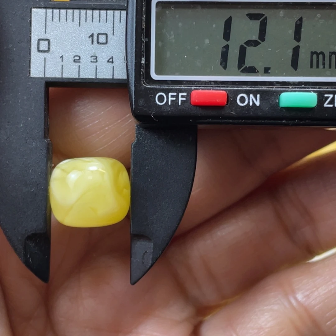 【闪购商品】裸石蜜蜡未镶嵌27杂