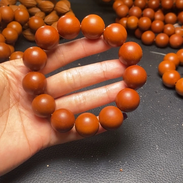 吊坠橄榄核1.75尺寸树王鸡血红光珠全品