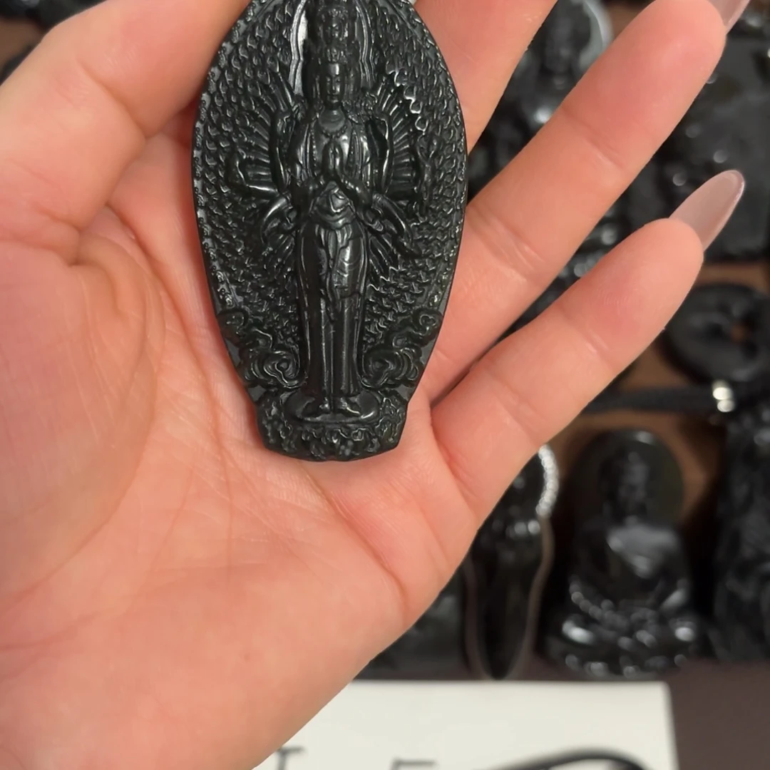 C***o蛇纹石玉未镶嵌颈饰