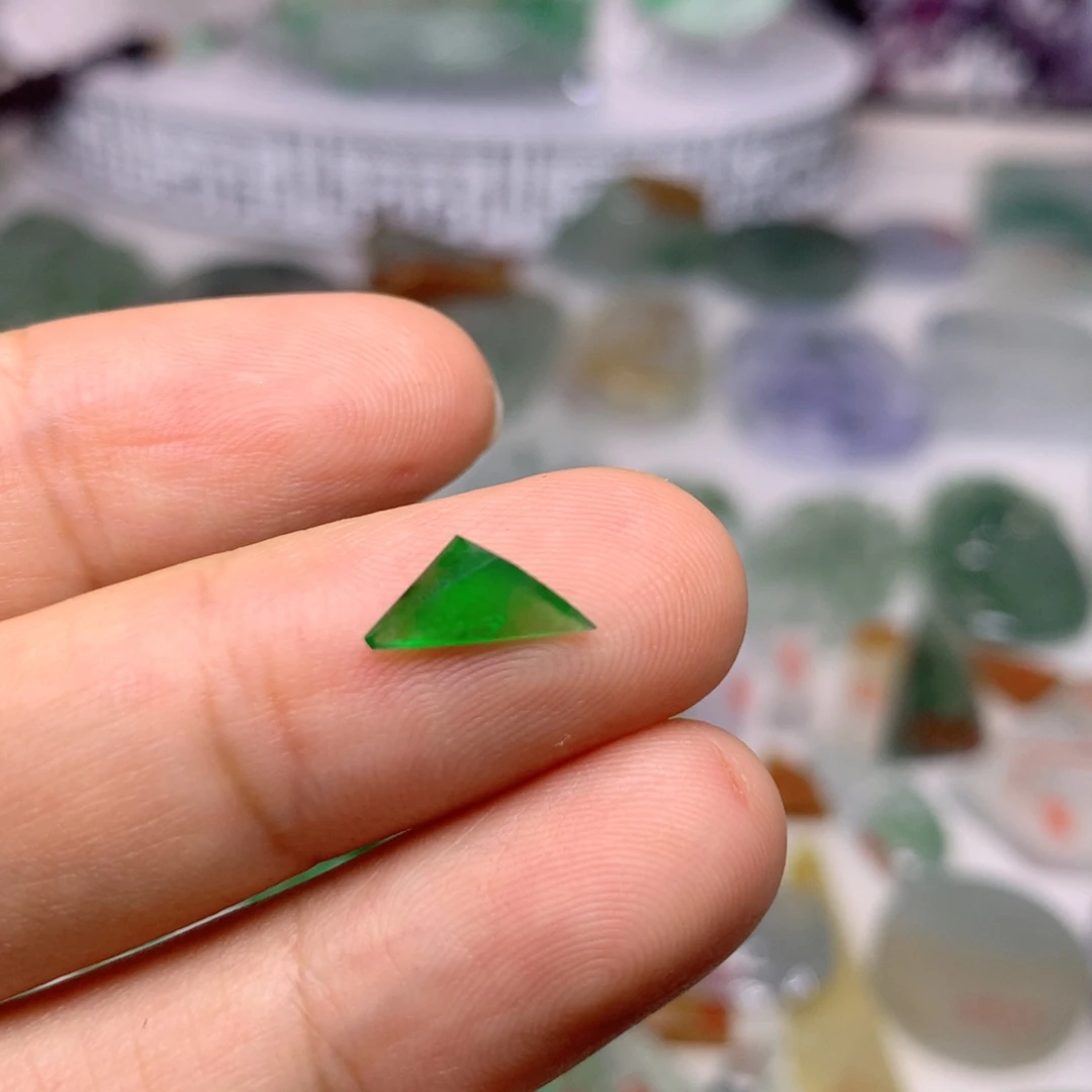 定制翡翠未镶嵌天然翡翠定制