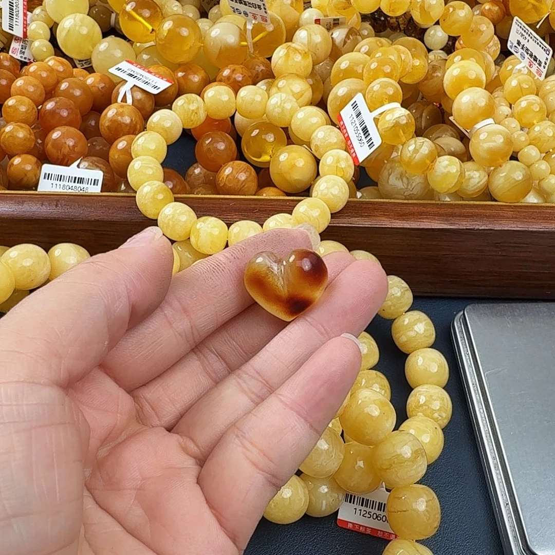 琥珀未镶嵌珠宝奇石