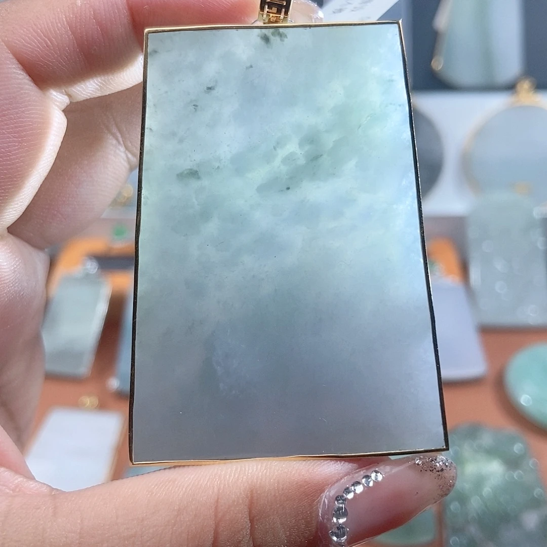 吊坠(不含链)18K金镶嵌翡翠