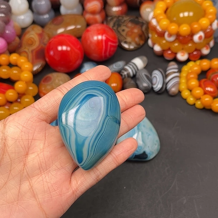 清***月玛瑙/玉髓未镶嵌珠宝奇石