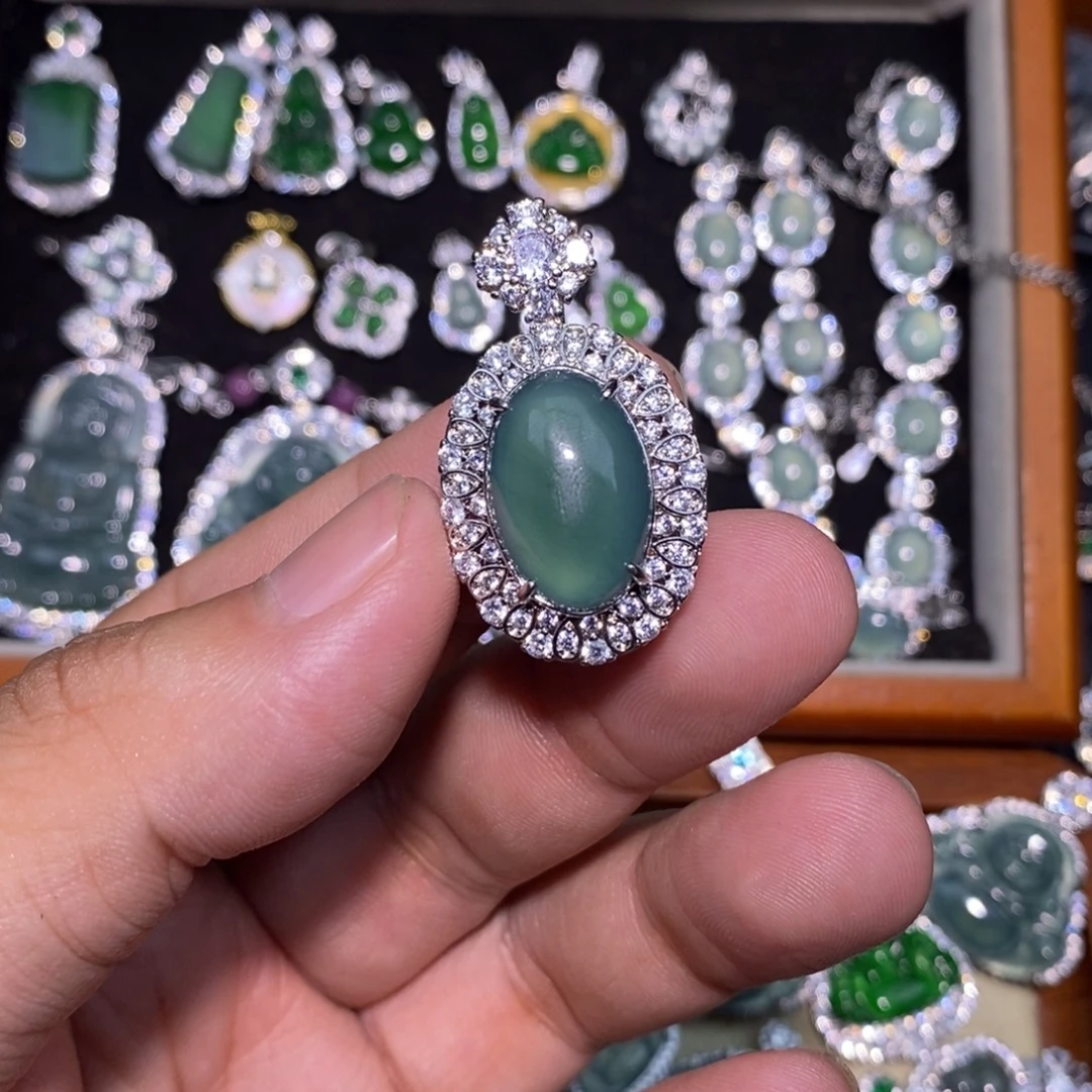 翡翠未镶嵌颈饰天然