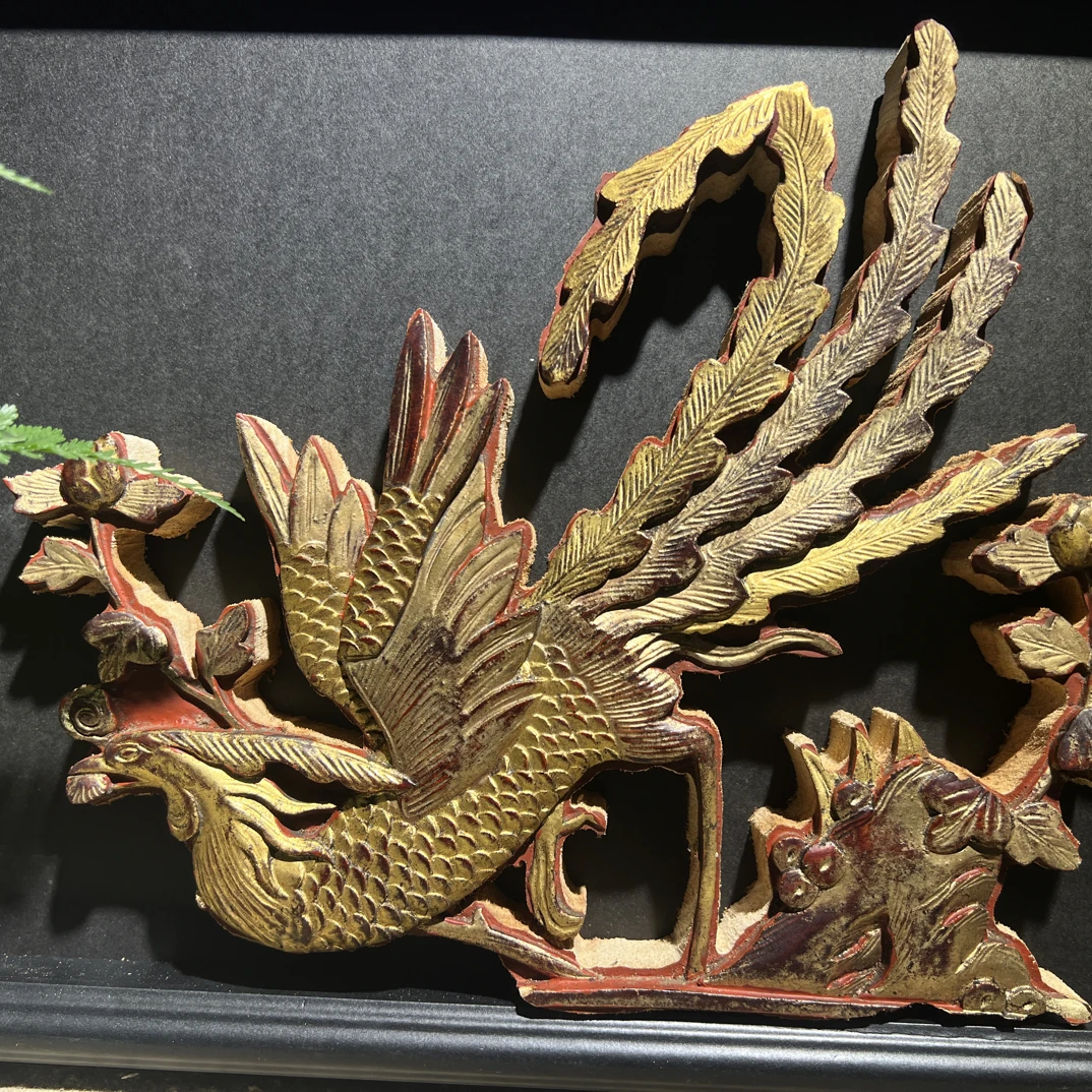 木雕凤戏牡丹鎏金工艺装饰摆件