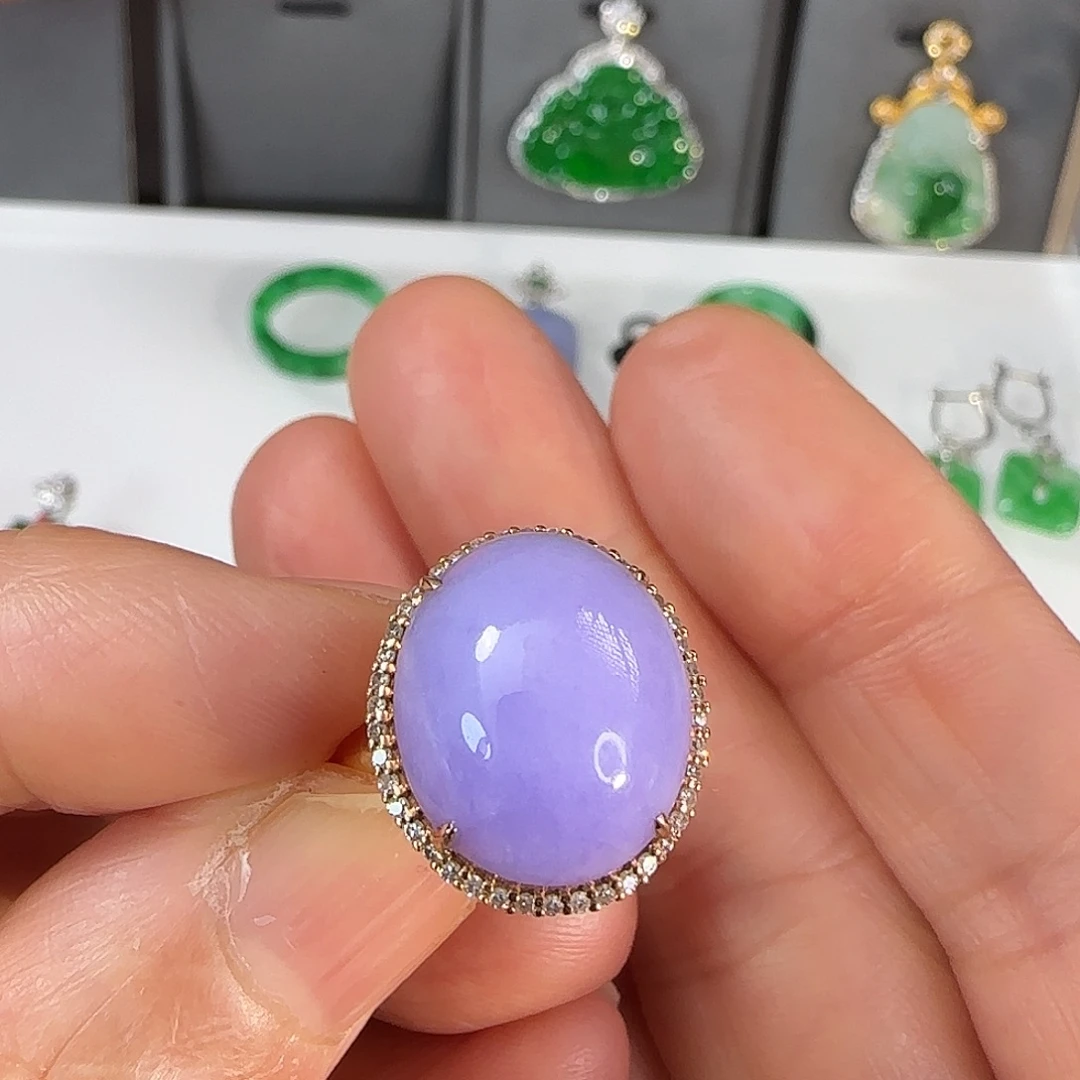 翡翠18K金镶嵌戒指