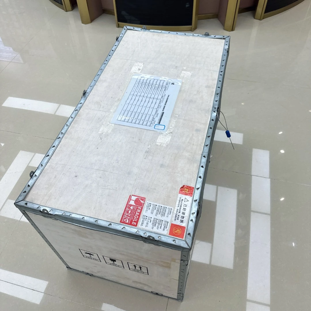 CL全新未使用恭喜开业线上男表黑9